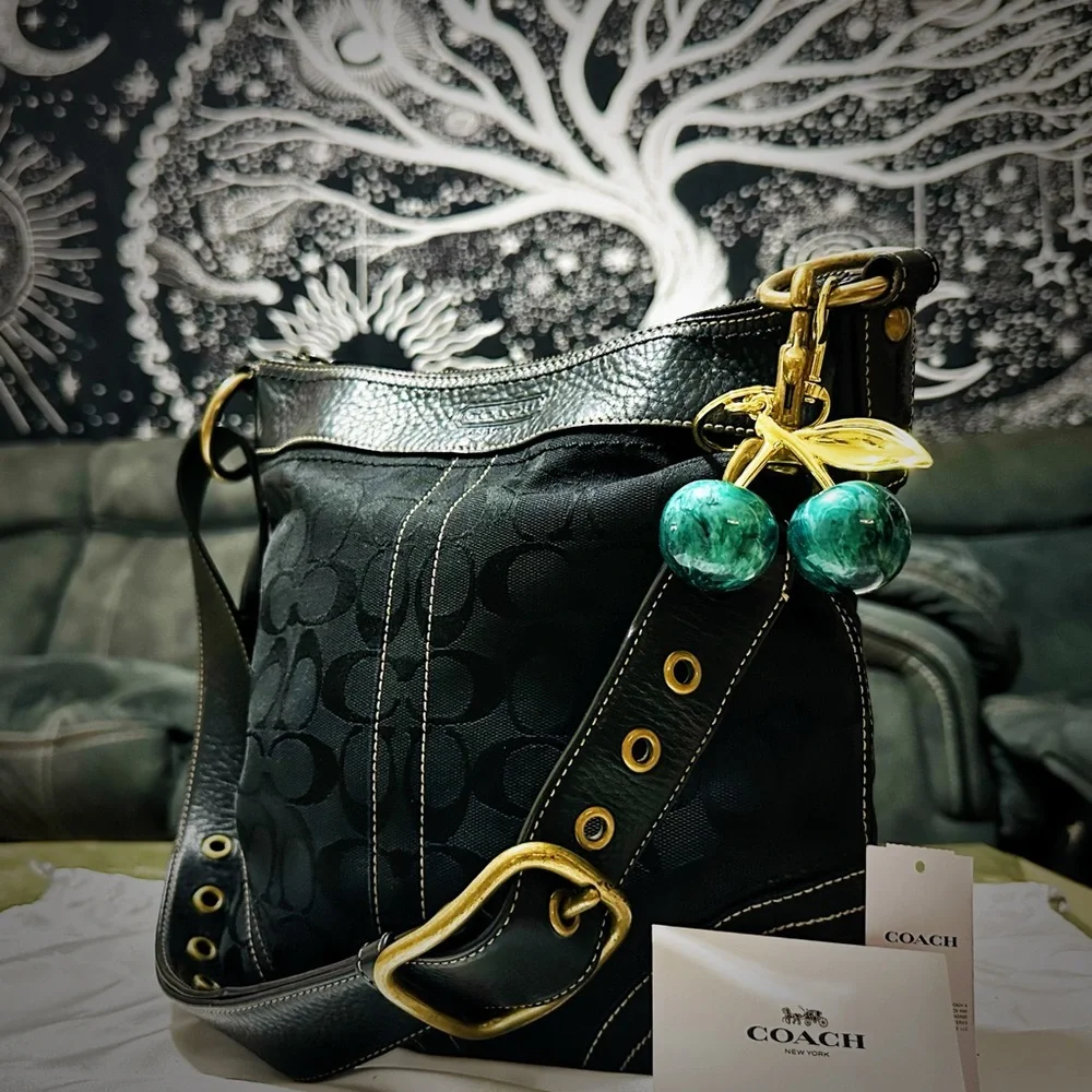 Vintage Coach soho shoulder Bag Black and Gold Women's handbag 2006 - Picture 7 of 16